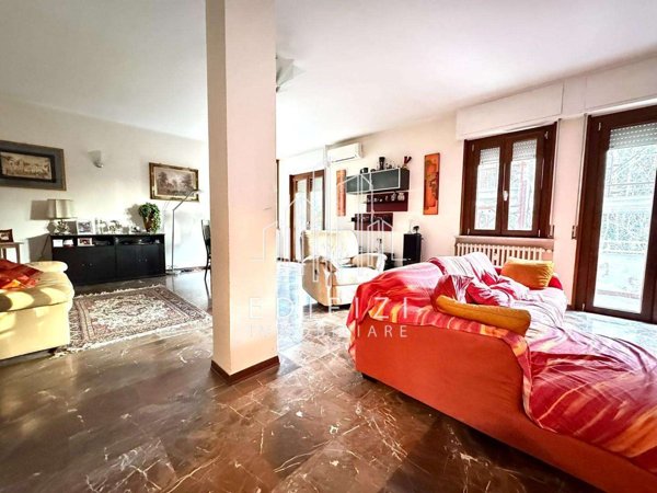 appartamento in vendita a Massa in zona Centro Storico