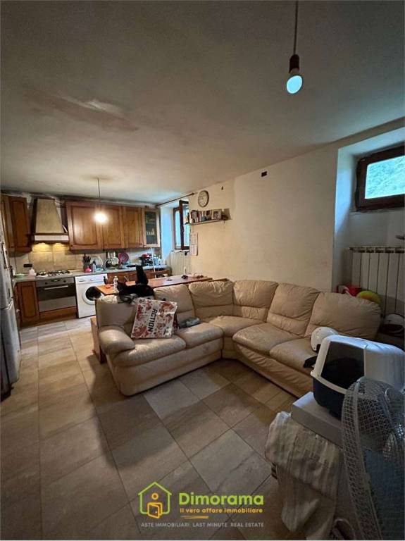 appartamento in vendita a Massa in zona Antona