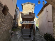 casa indipendente in vendita a Massa