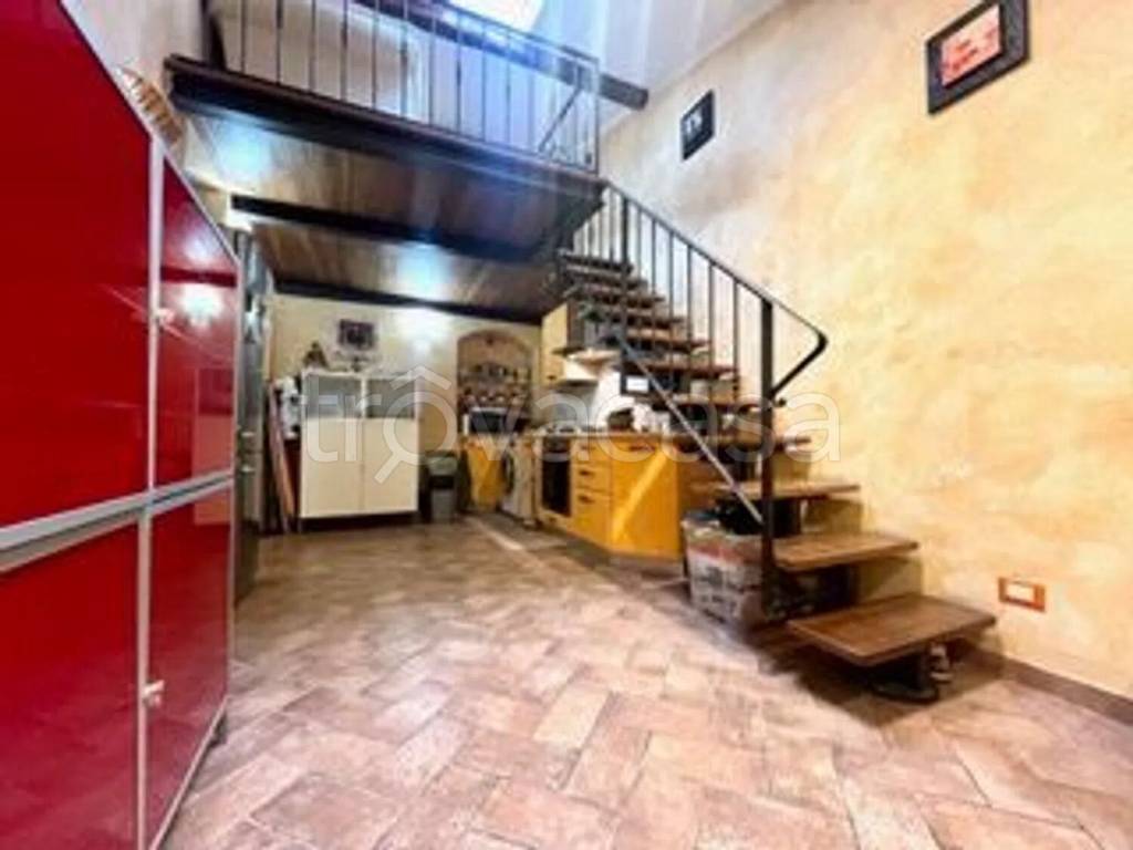 appartamento in vendita a Massa in zona Centro Storico