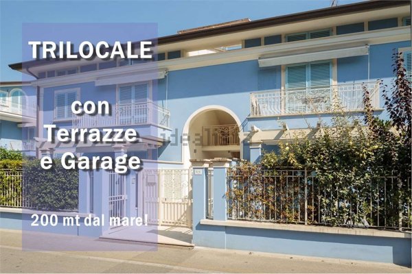 appartamento in vendita a Massa in zona Marina dei Ronchi