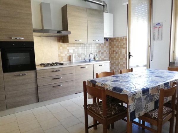 appartamento in vendita a Massa in zona Marina dei Ronchi