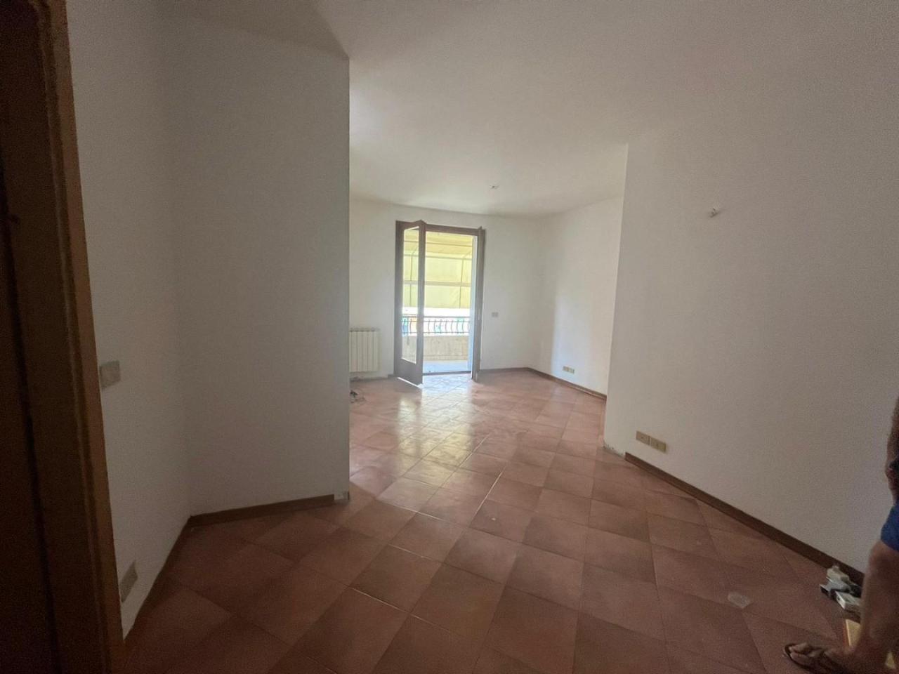 appartamento in vendita a Massa in zona Centro Storico