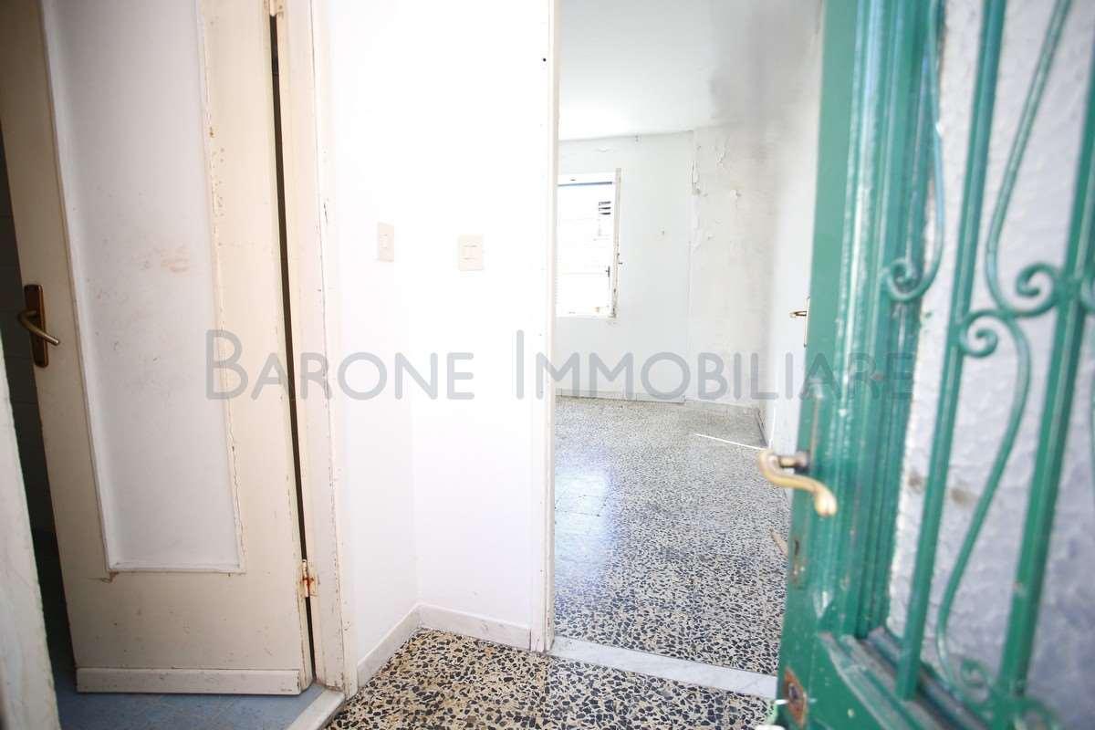 appartamento in vendita a Massa in zona Antona