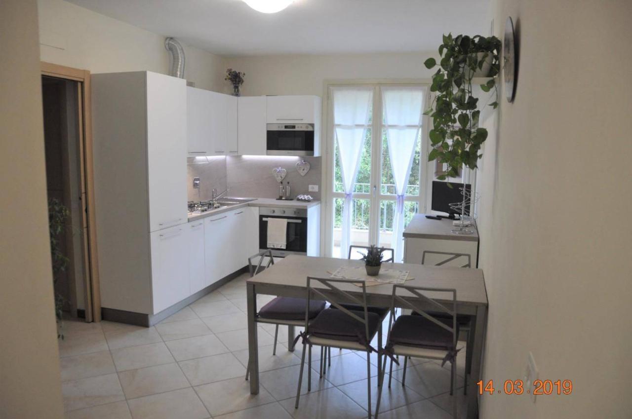 appartamento in vendita a Massa in zona Marina dei Ronchi