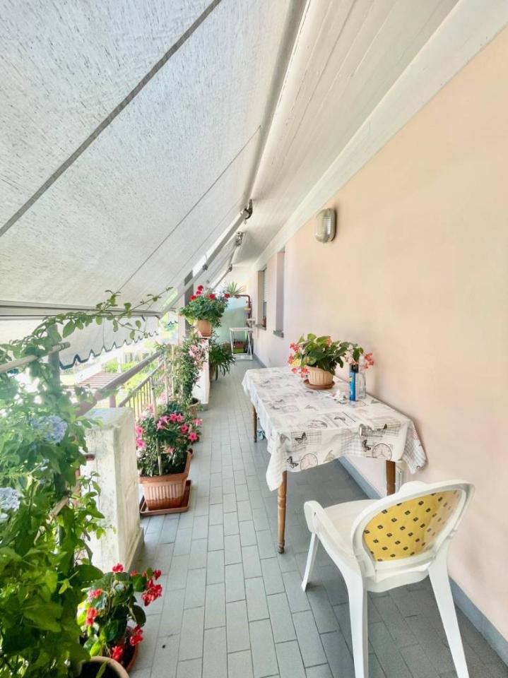 appartamento in vendita a Massa in zona Marina di Massa