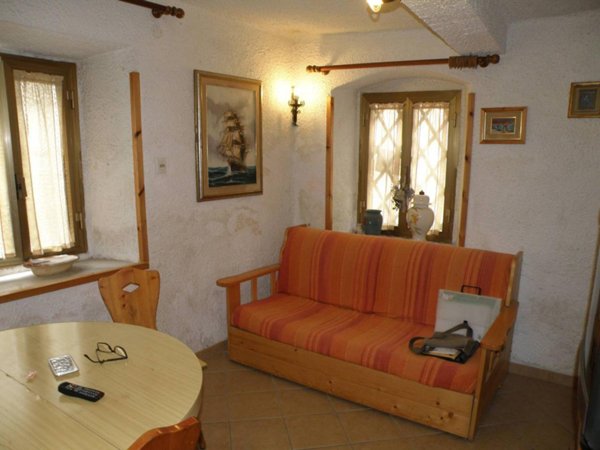 casa indipendente in vendita a Massa in zona Mirteto