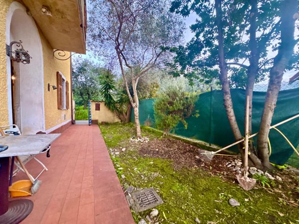 appartamento in vendita a Massa in zona Centro Storico