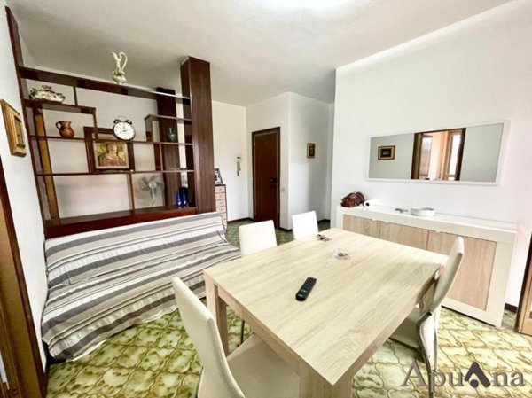 appartamento in vendita a Massa in zona Marina di Massa
