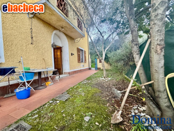 appartamento in vendita a Massa in zona Centro Storico