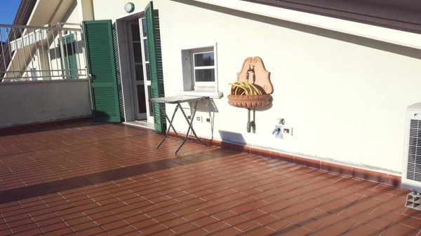 appartamento in vendita a Massa in zona Marina di Massa