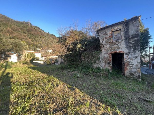 casa indipendente in vendita a Massa in zona Mirteto