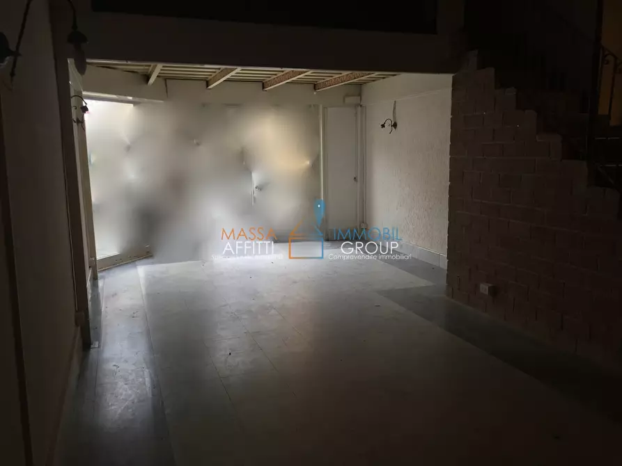 negozio in vendita a Massa in zona Centro Storico