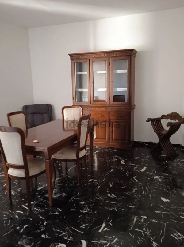 appartamento in vendita a Massa in zona Centro Storico