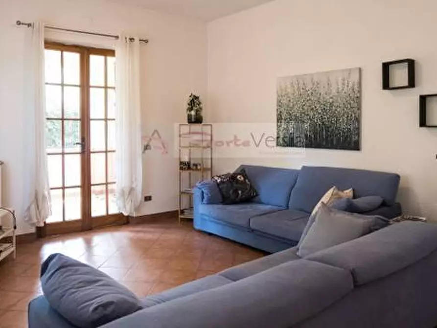casa indipendente in vendita a Massa