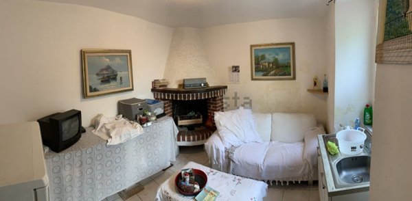 casa indipendente in vendita a Massa in zona Centro Storico