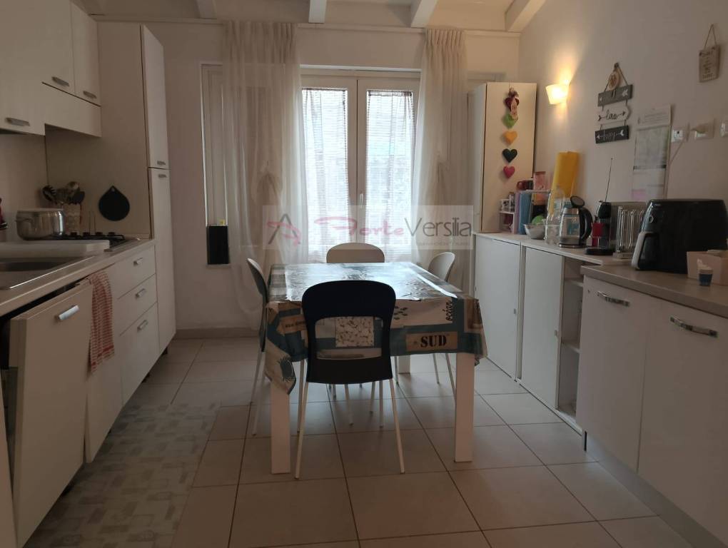 appartamento in vendita a Massa in zona Marina di Massa