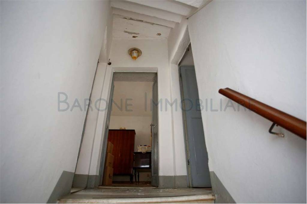 casa indipendente in vendita a Massa in zona Castagnola