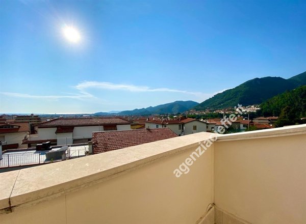 appartamento in vendita a Massa in zona Centro Storico