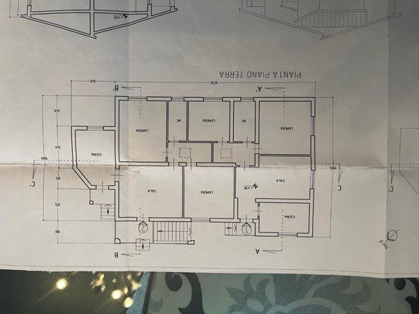 casa indipendente in vendita a Massa in zona Centro Storico
