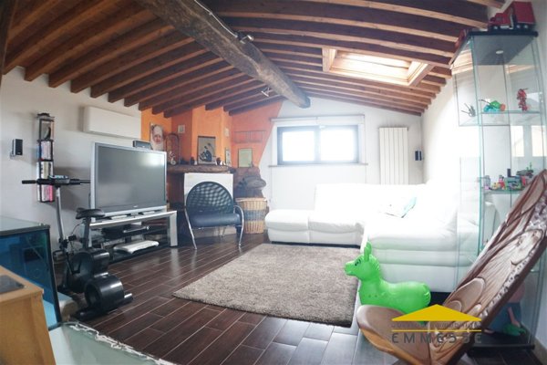 casa indipendente in vendita a Massa in zona Centro Storico