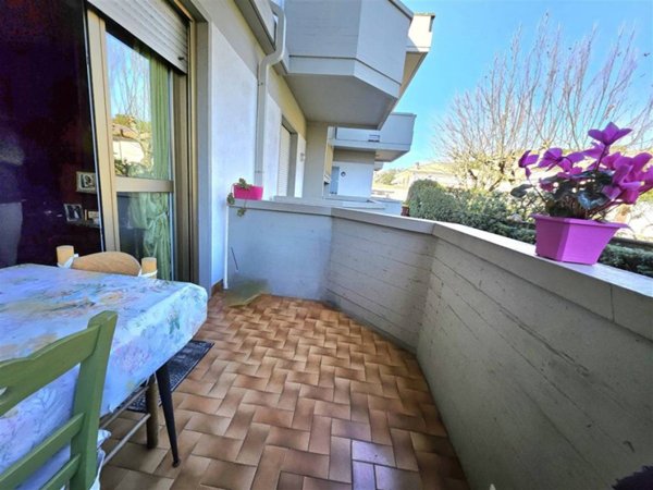 appartamento in vendita a Massa in zona Marina di Massa