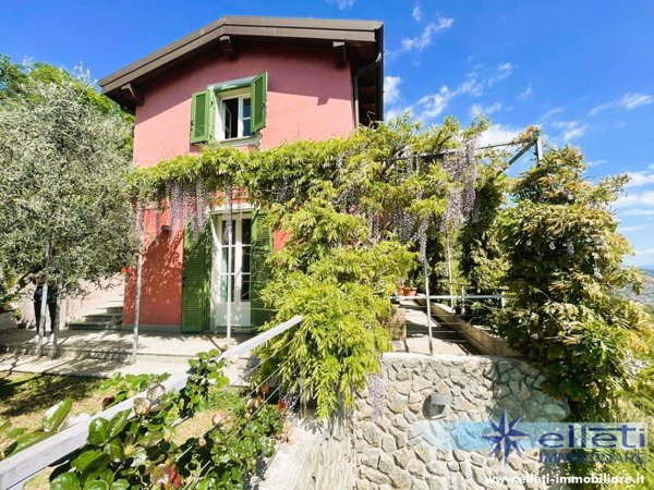 casa indipendente in vendita a Massa in zona Candia