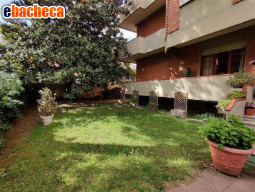 appartamento in vendita a Massa in zona Marina di Massa