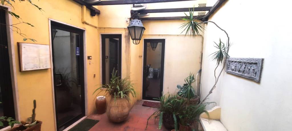 appartamento in vendita a Massa in zona Centro Storico