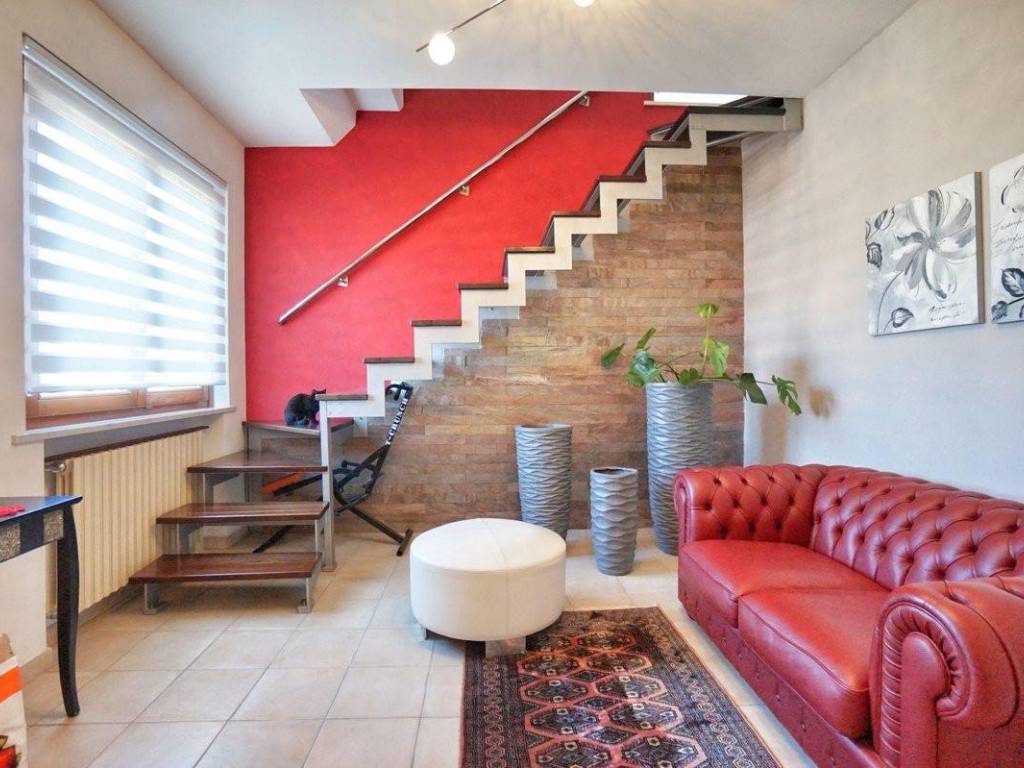 appartamento in vendita a Massa in zona Castagnola