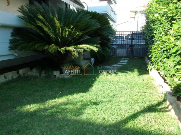 appartamento in vendita a Massa in zona Quercioli