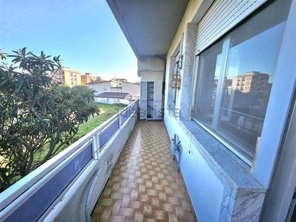 appartamento in vendita a Massa in zona Marina di Massa