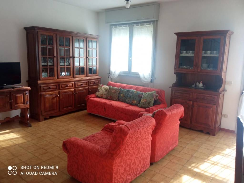 casa indipendente in vendita a Massa in zona Marina di Massa