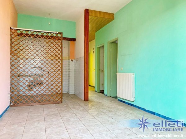 appartamento in vendita a Massa in zona Marina di Massa
