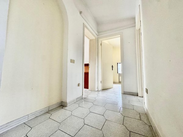 appartamento in vendita a Massa in zona Quercioli