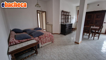 appartamento in vendita a Massa in zona Marina dei Ronchi