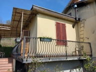 casa indipendente in vendita a Massa in zona Romagnano