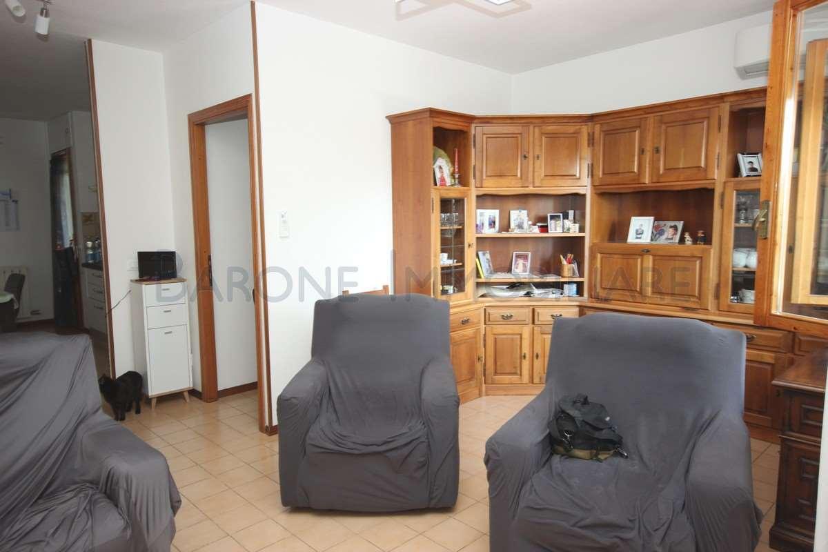 appartamento in vendita a Massa in zona Mirteto