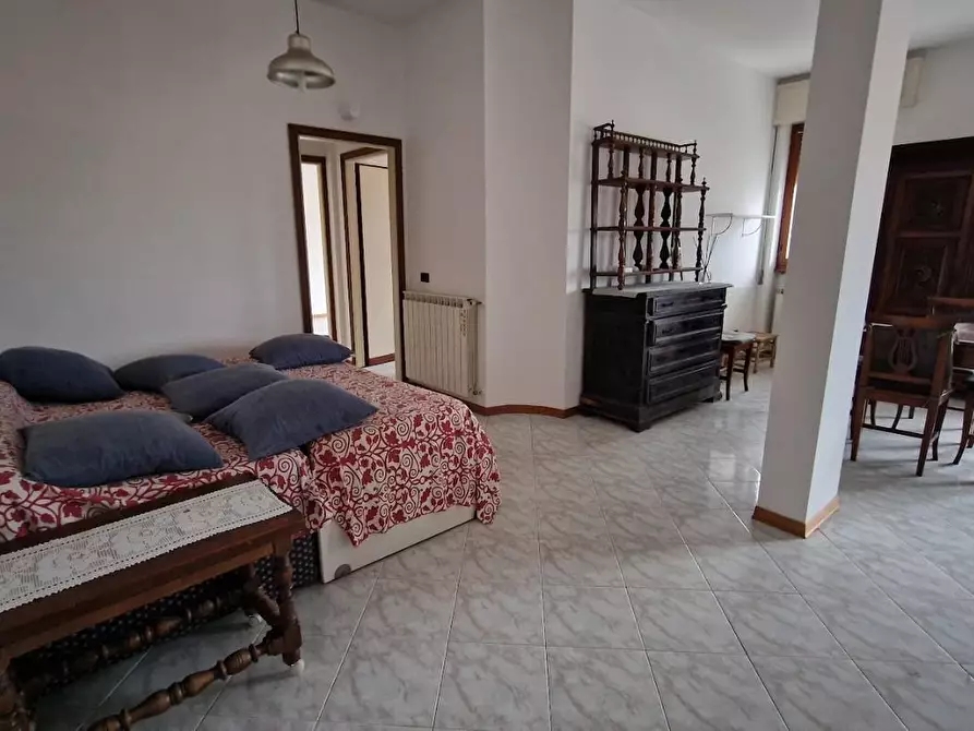 appartamento in vendita a Massa in zona Marina di Massa