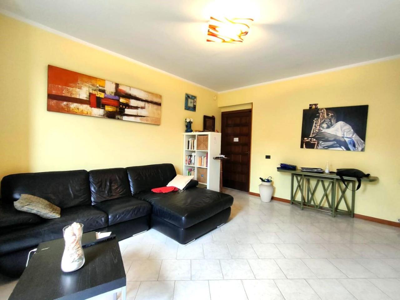 appartamento in vendita a Massa in zona Marina di Massa