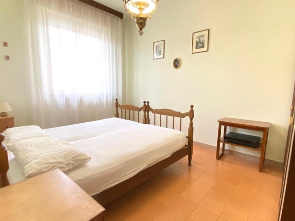 appartamento in vendita a Massa in zona Marina dei Ronchi