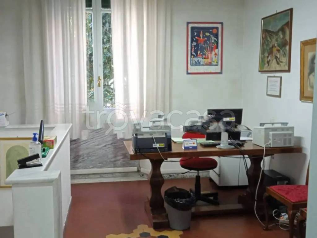 casa indipendente in vendita a Massa in zona Quercioli