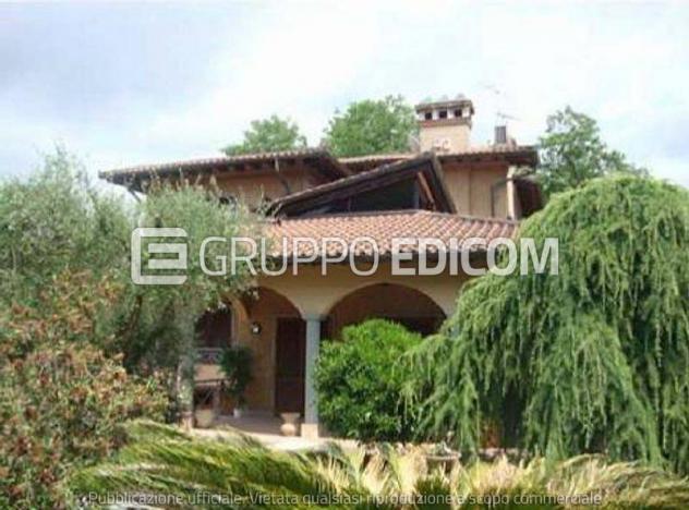casa indipendente in vendita a Massa