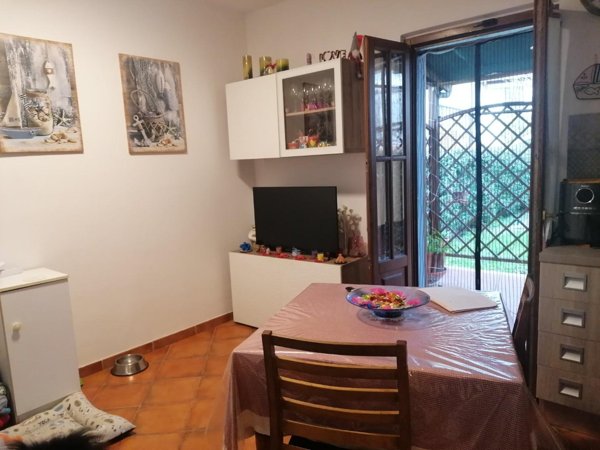 casa semindipendente in vendita a Massa in zona Marina di Massa