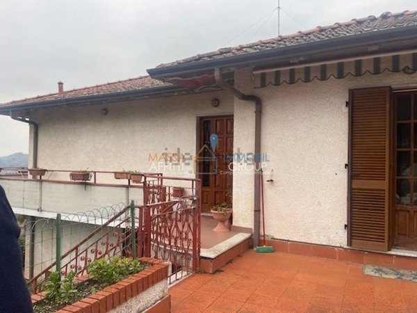 casa indipendente in vendita a Massa in zona Centro Storico