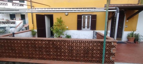 appartamento in vendita a Massa in zona Centro Storico
