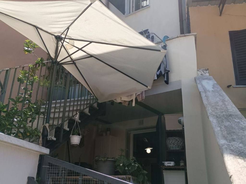 casa indipendente in vendita a Massa in zona Mirteto