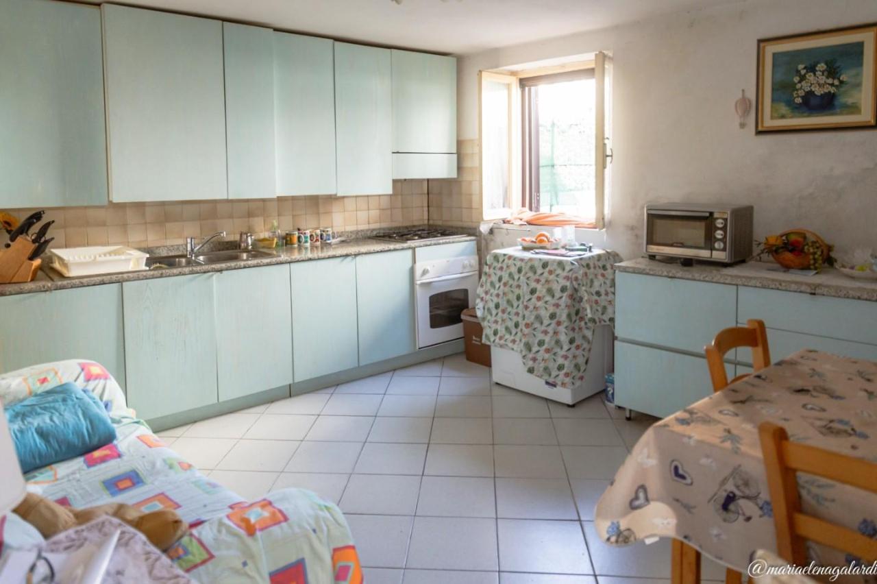 casa indipendente in vendita a Massa in zona Marina di Massa