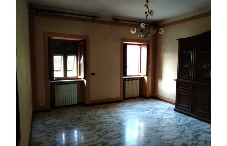 appartamento in vendita a Massa in zona Mirteto