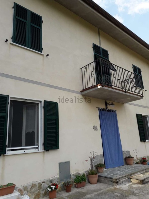 appartamento in vendita a Massa in zona Casette